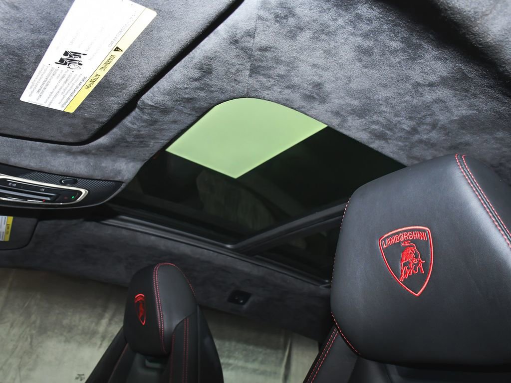 Used 2020 Lamborghini Urus image 56