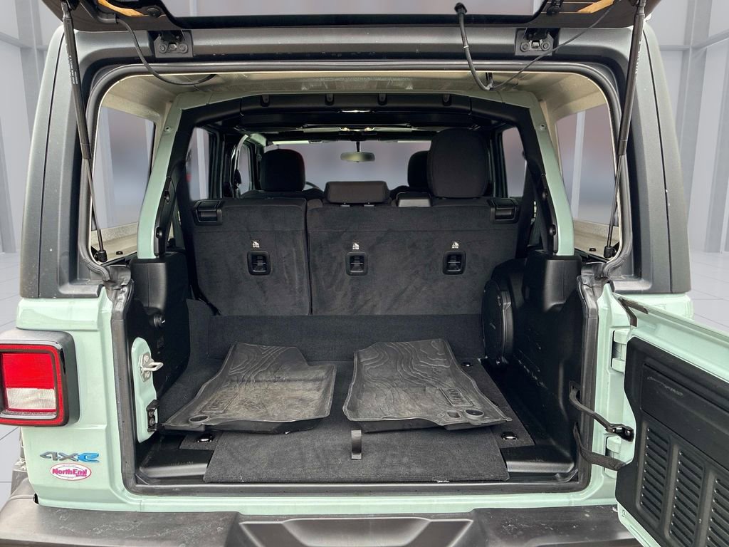 Used 2023 Jeep Wrangler Unlimited w/ Convenience Group image 12