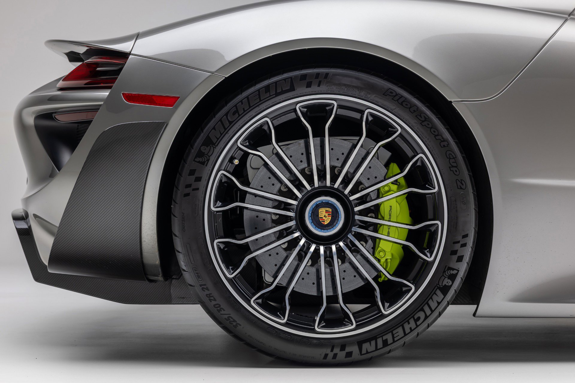 Used 2015 Porsche 918 Spyder AWD/4WD image 22