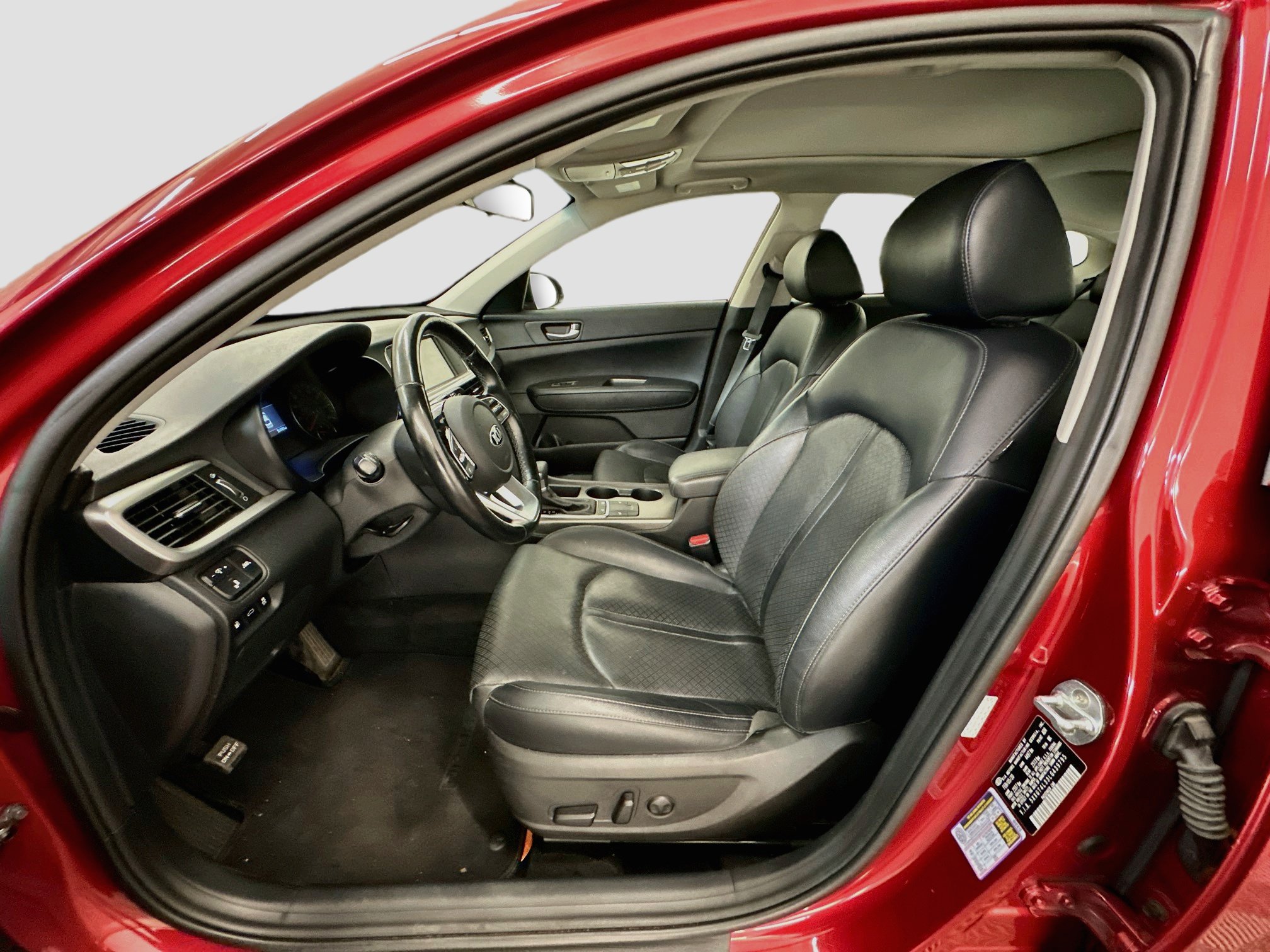 Used 2020 Kia Optima SE FWD image 13