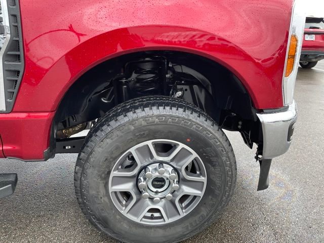 Used 2025 Ford F350 XLT w/ FX4 Off-Road Package image 38