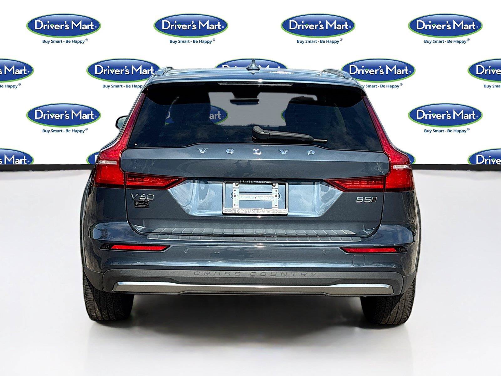 Used 2025 Volvo V60 B5 Cross Country Plus AWD/4WD image 6