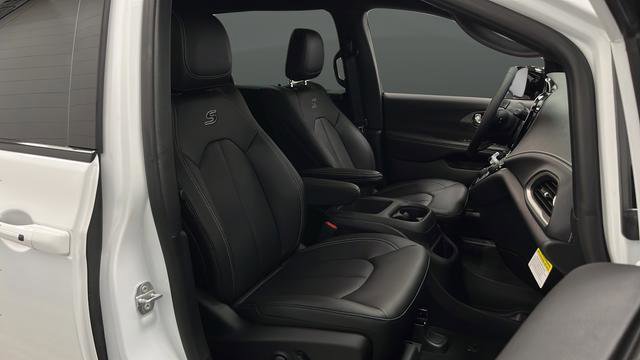 New 2026 Chrysler Pacifica Select image 29