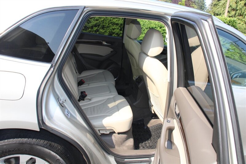 Used 2016 Audi Q5 2.0T Premium Plus w/ Technology Package AWD/4WD image 6
