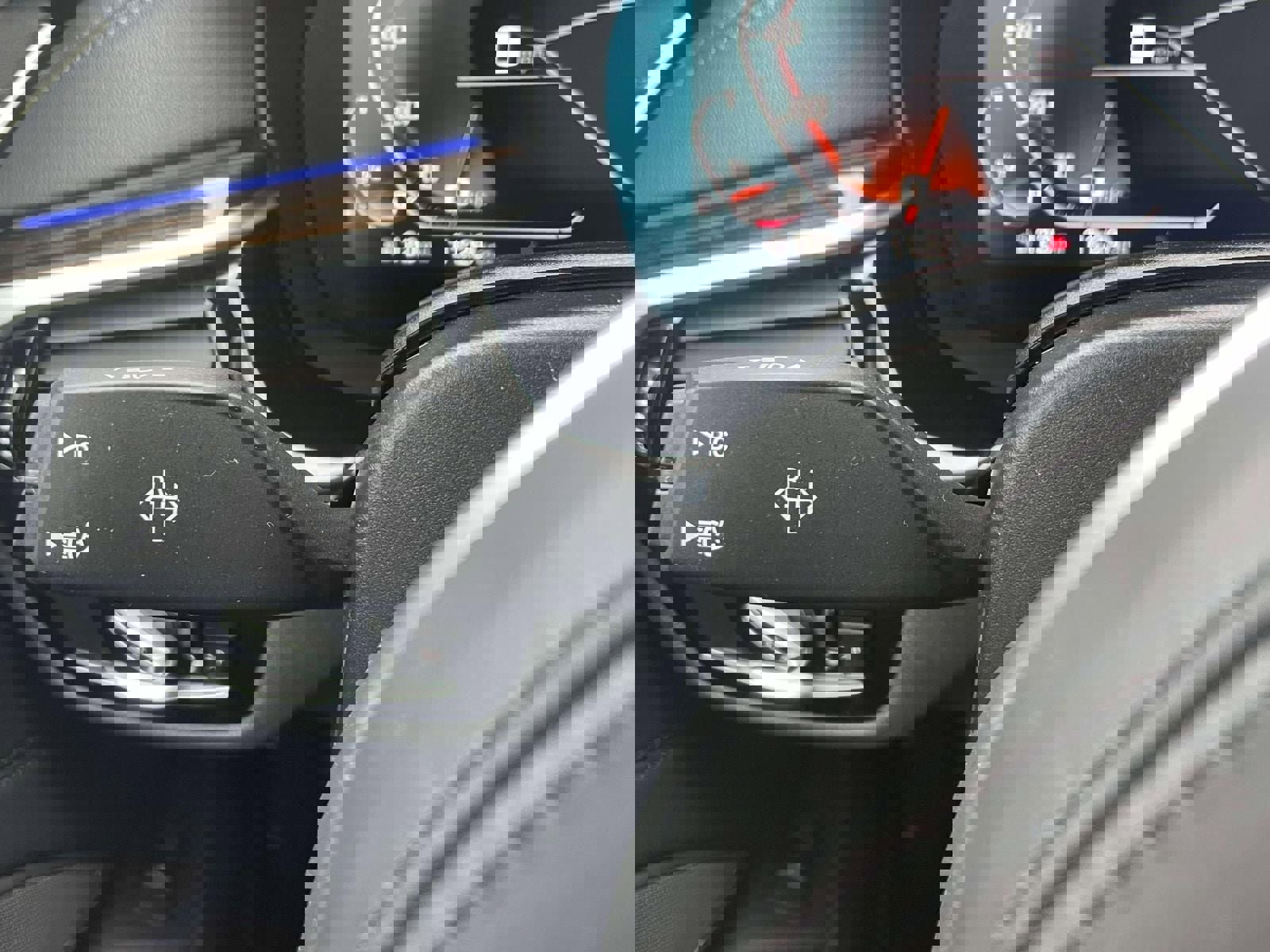 Used 2023 BMW M550i xDrive w/ Executive Package image 24