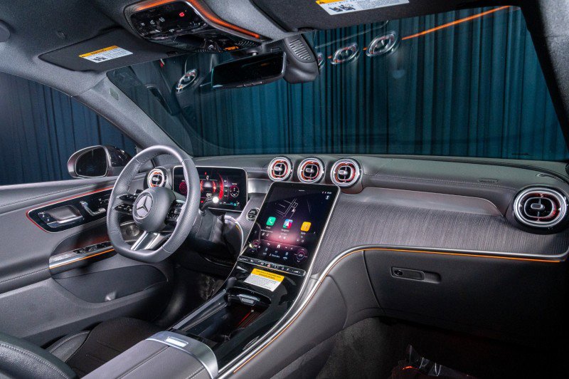 New 2025 Mercedes-Benz GLC 300 image 4
