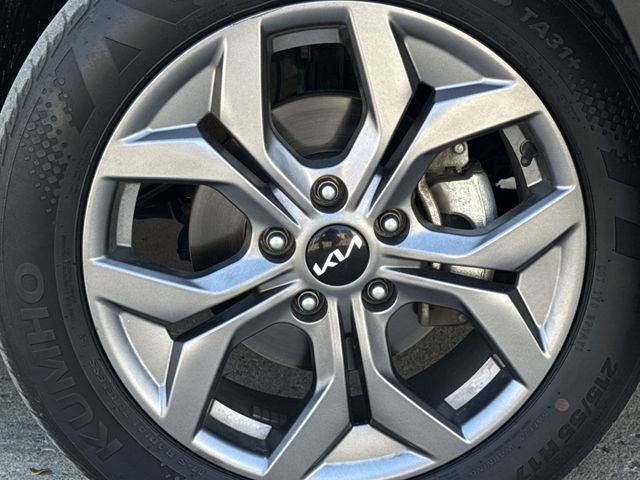 Used 2024 Kia Seltos S image 9