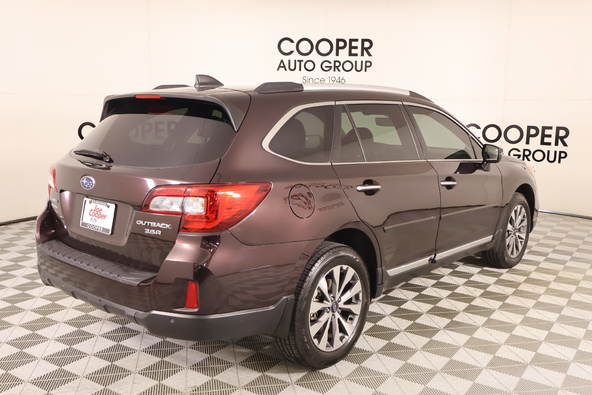 Used 2017 Subaru Outback 3.6R Touring AWD/4WD image 20