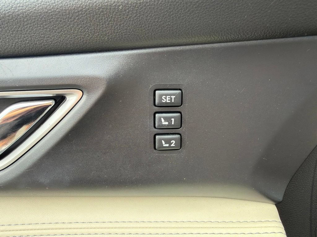 Used 2019 Subaru Ascent Limited AWD/4WD image 31
