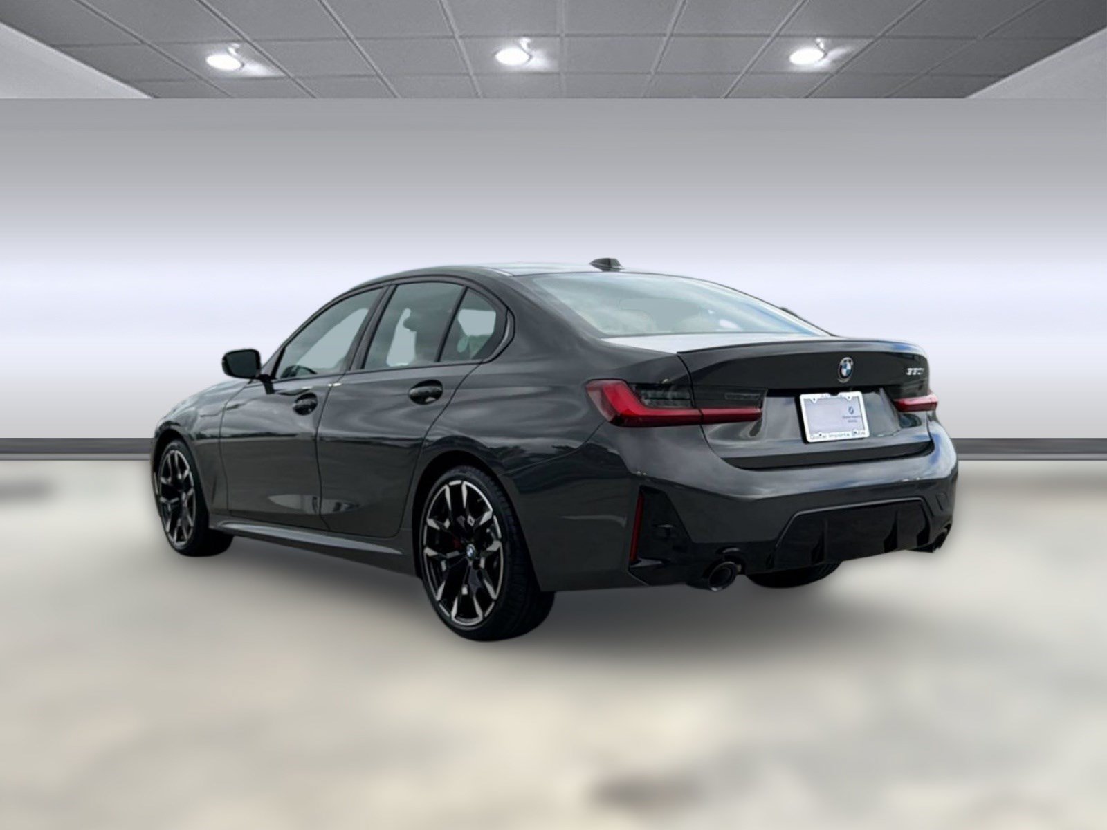 Used 2026 BMW 330i Sedan w/ M Sport Package RWD image 3