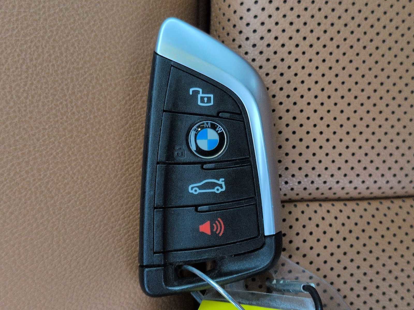 Used 2023 BMW 330i xDrive Sedan w/ Driving Assistance Package image 36