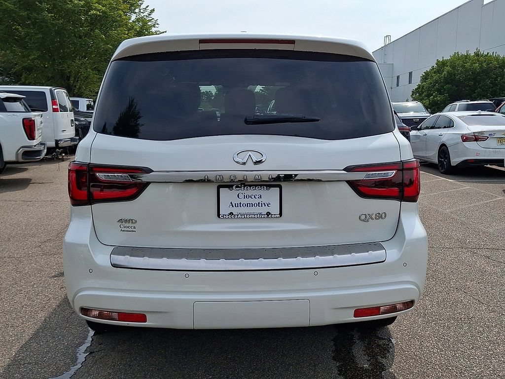 Used 2024 INFINITI QX80 Sensory AWD/4WD image 8