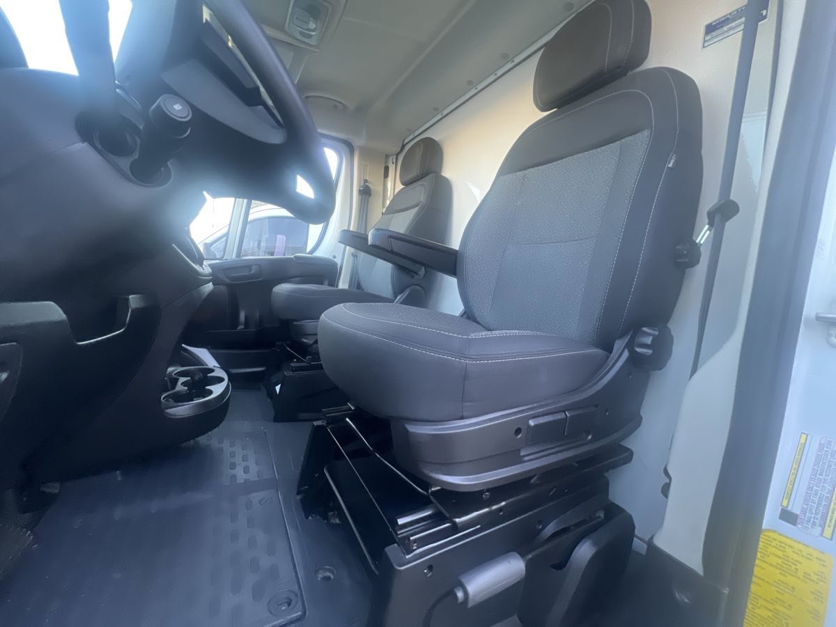 Used 2020 RAM ProMaster 3500 w/ Premium Appearance Group FWD image 19