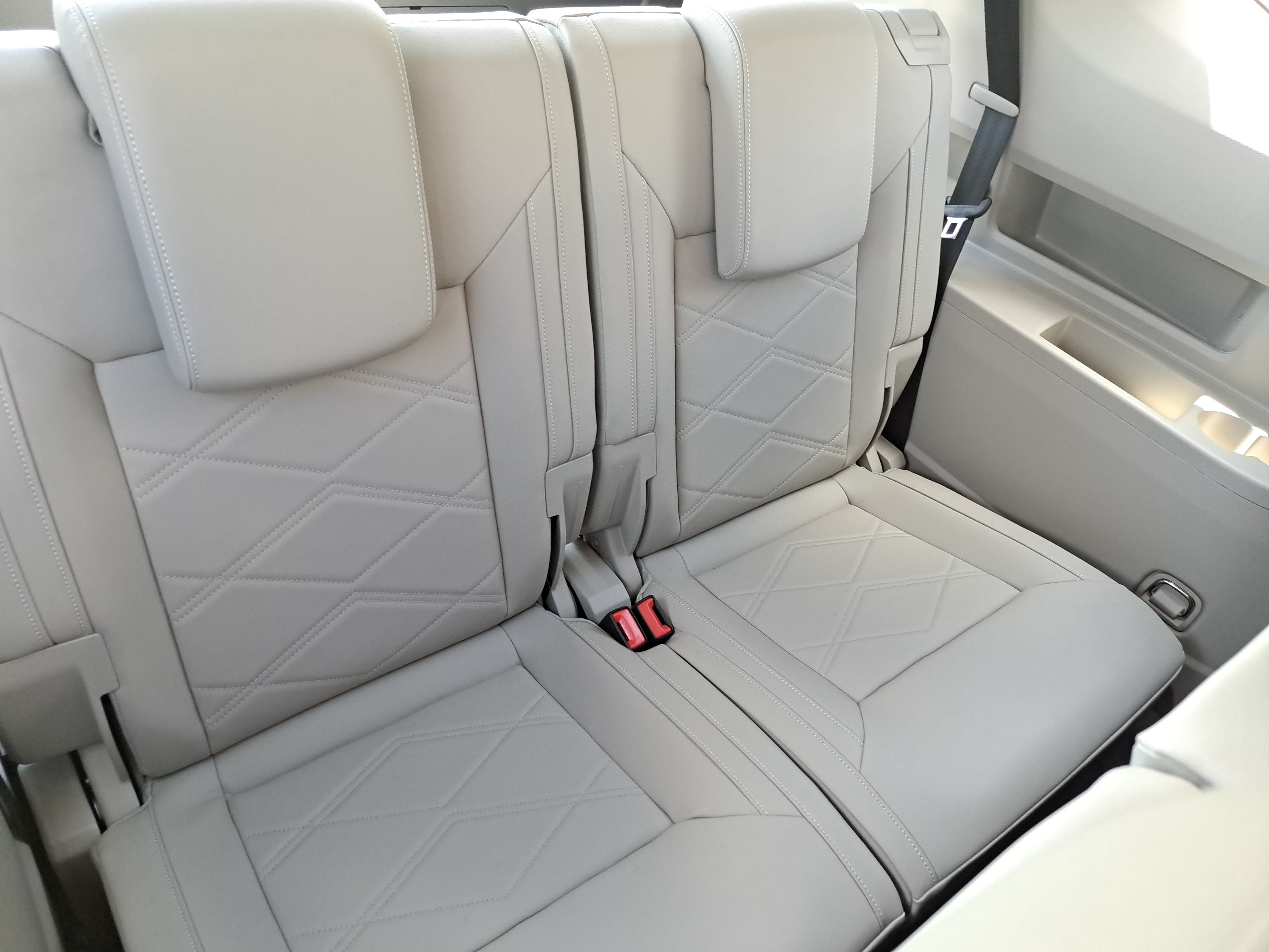 New 2026 Volkswagen Atlas SE FWD image 12
