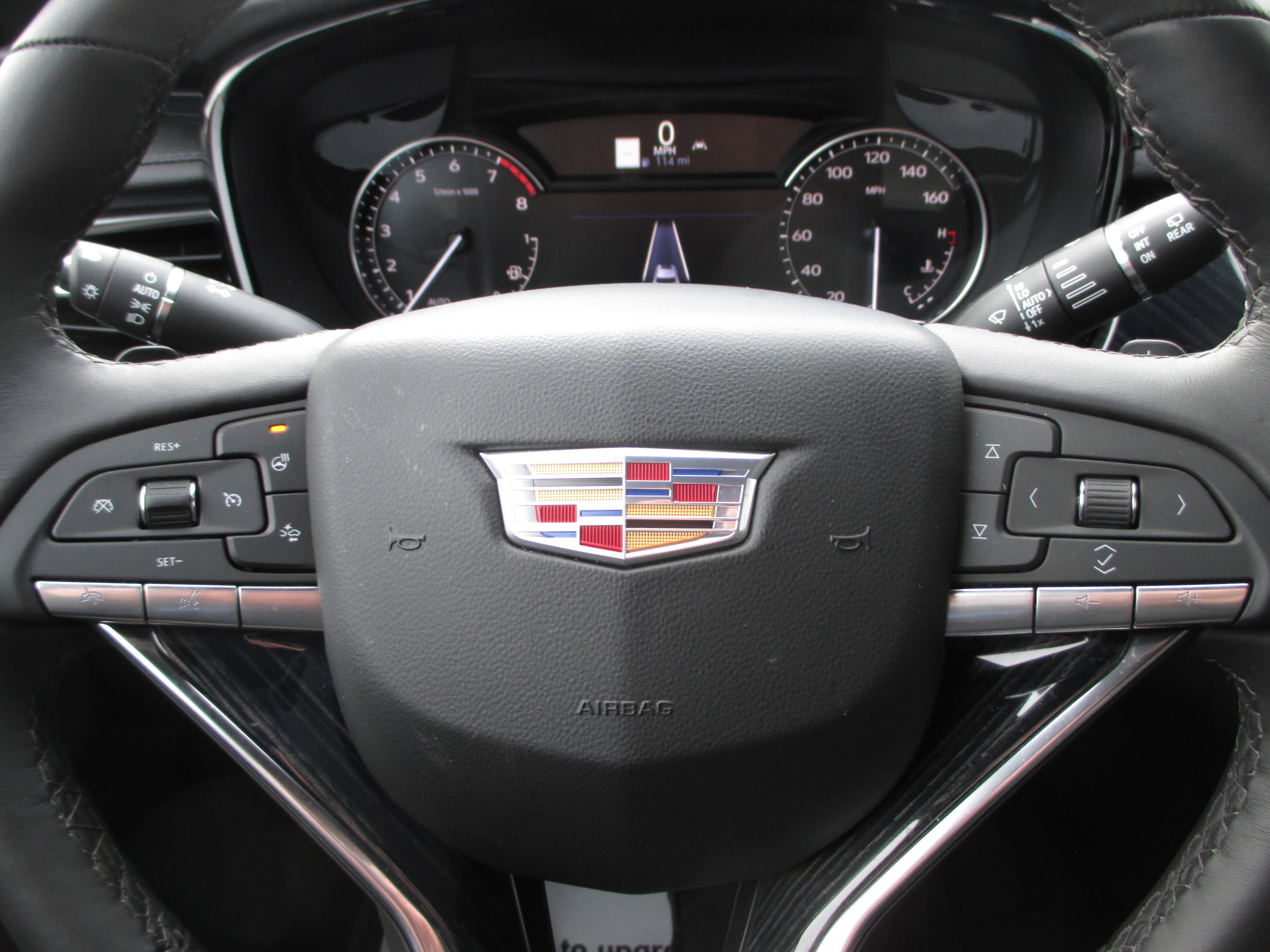 Used 2025 Cadillac XT6 Premium Luxury image 27