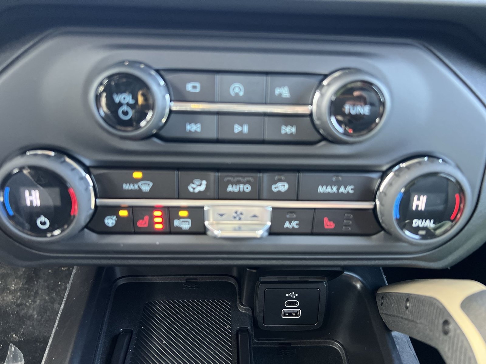 New 2026 Ford Bronco Badlands AWD/4WD image 54