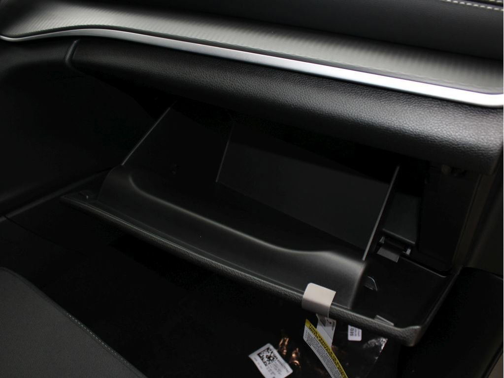 New 2025 Jeep Grand Cherokee Laredo X w/ Luxury Tech Group I image 28