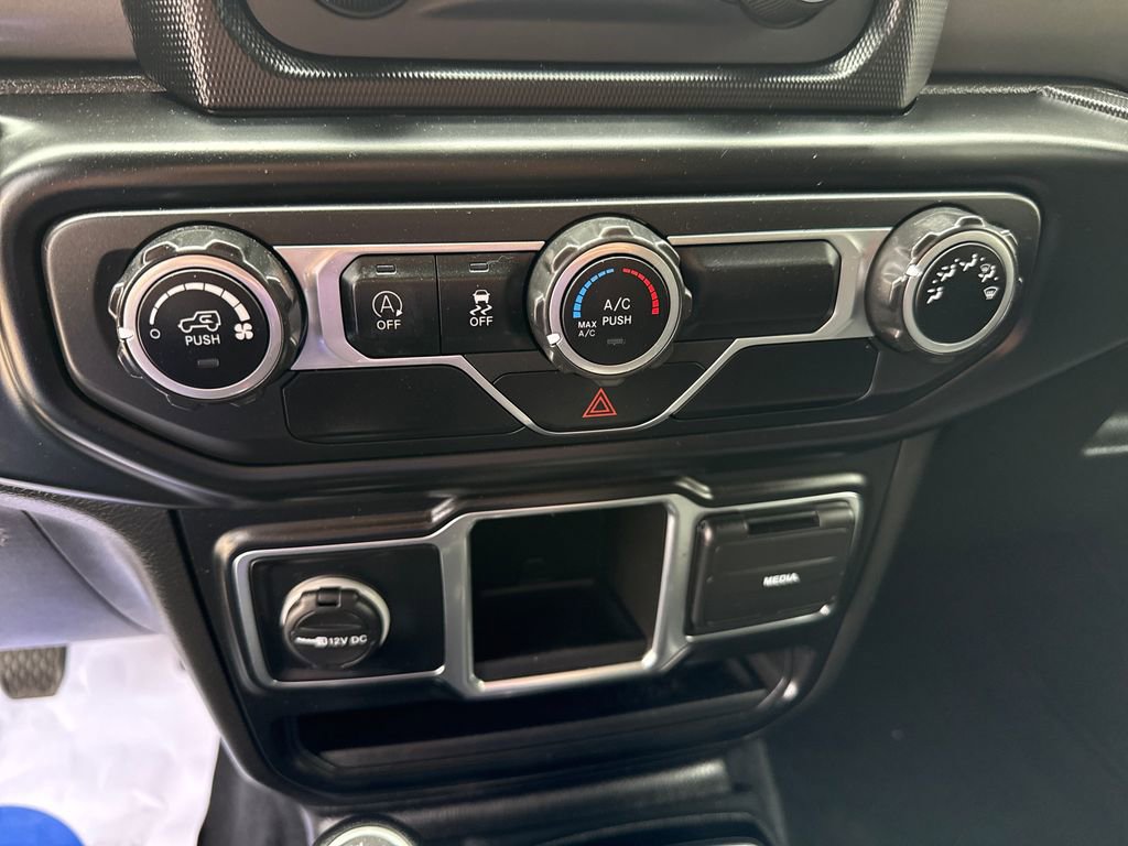 Used 2021 Jeep Wrangler Sport AWD/4WD image 17