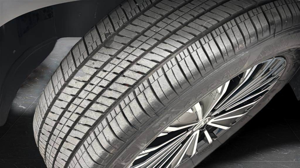Used 2025 Volkswagen Tiguan S w/ 18" Wheel Package FWD image 34