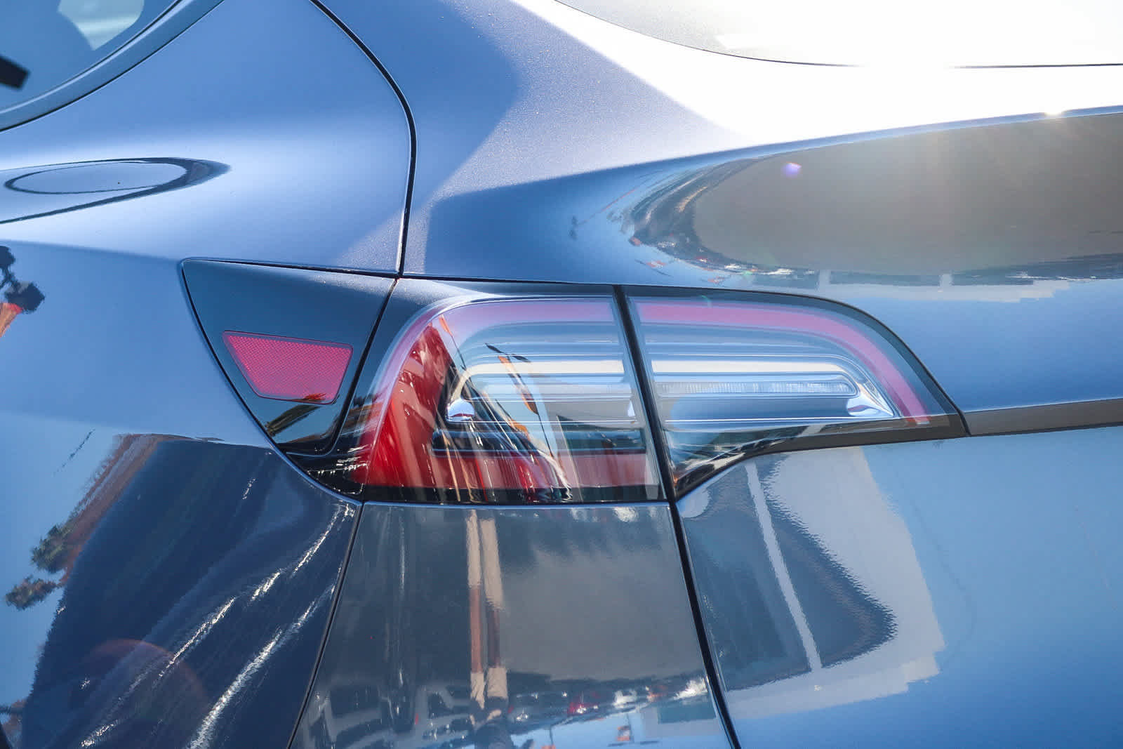 Used 2023 Tesla Model Y 2WD image 7