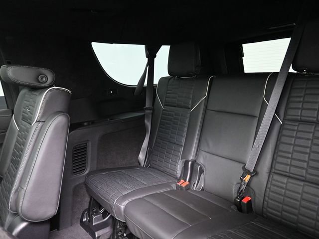 Used 2024 Cadillac Escalade ESV Premium Luxury Platinum image 21