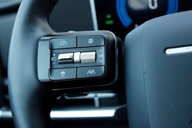 Used 2026 Hyundai Santa Fe SE AWD/4WD image 19