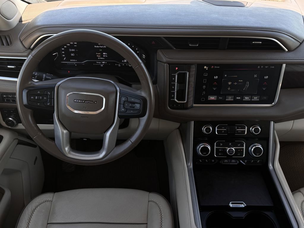 Used 2023 GMC Yukon Denali image 13