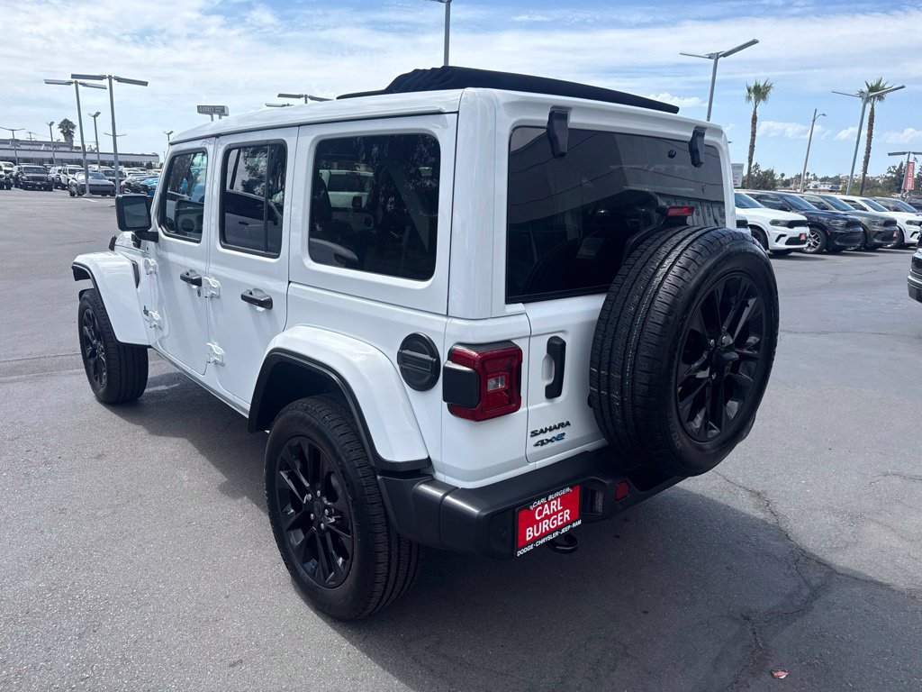 Certified 2025 Jeep Wrangler Unlimited Sahara w/ Safety Group AWD/4WD image 5
