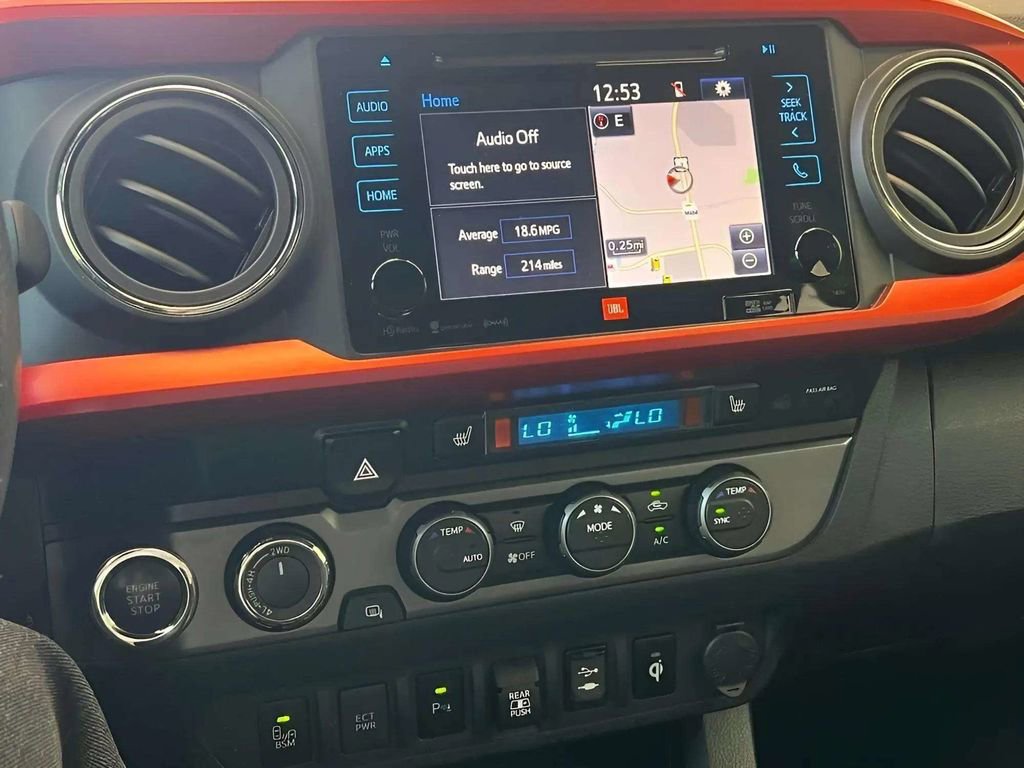 Used 2019 Toyota Tacoma TRD Off-Road AWD/4WD image 18