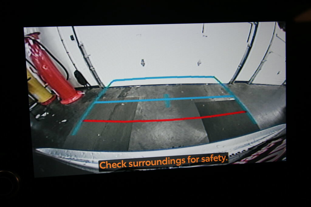 Used 2023 Toyota Highlander XLE AWD/4WD image 17