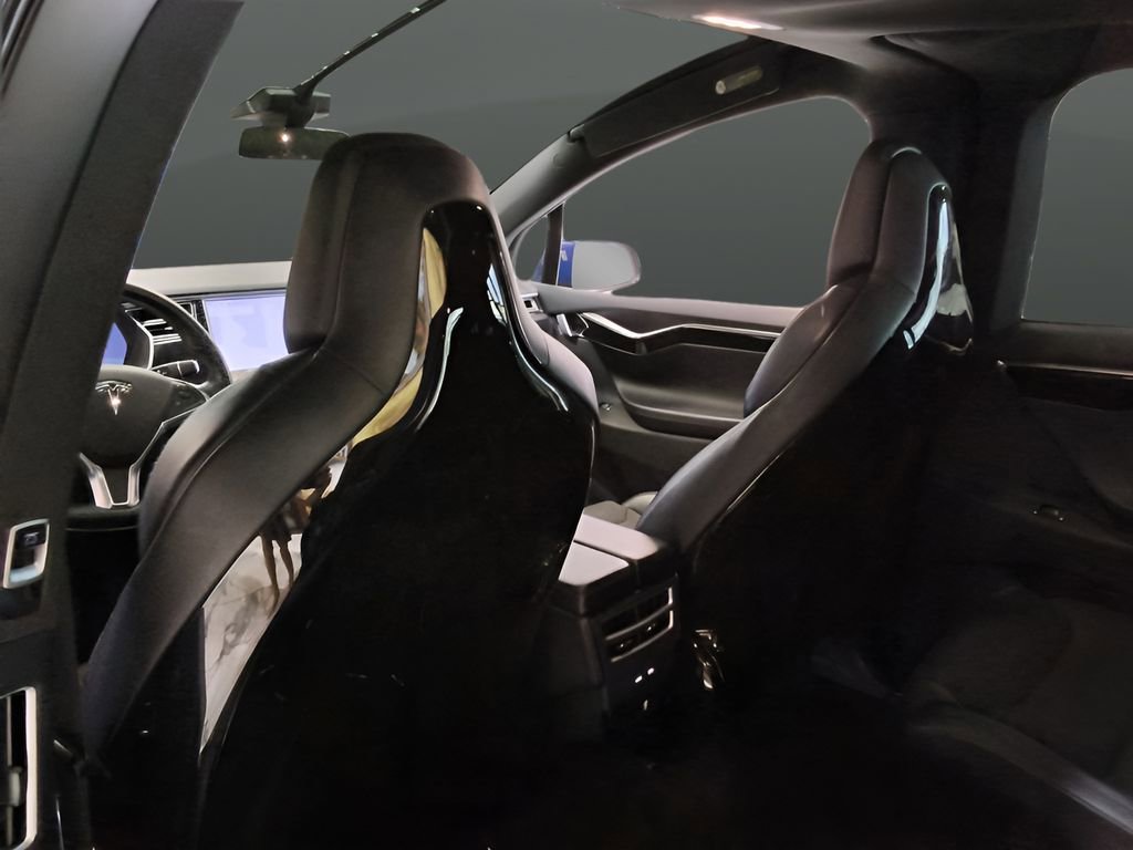 Used 2016 Tesla Model X 75D image 29