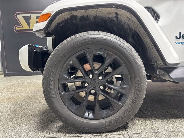 Used 2021 Jeep Wrangler Unlimited Sahara image 3