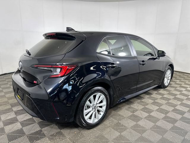 Used 2025 Toyota Corolla SE w/ SE Package image 3