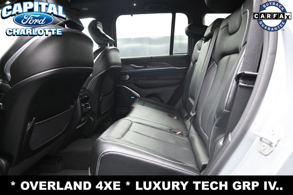 Used 2022 Jeep Grand Cherokee Overland w/ Advanced Protech Group III AWD/4WD image 10