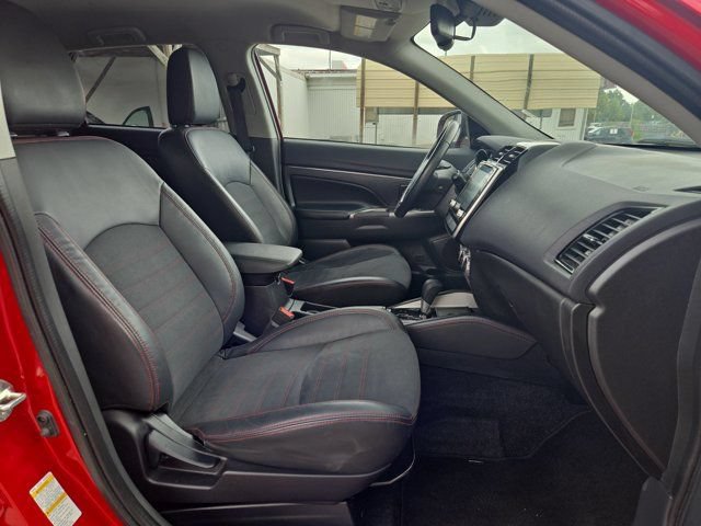 Used 2025 Mitsubishi Outlander Sport SE AWD/4WD image 29