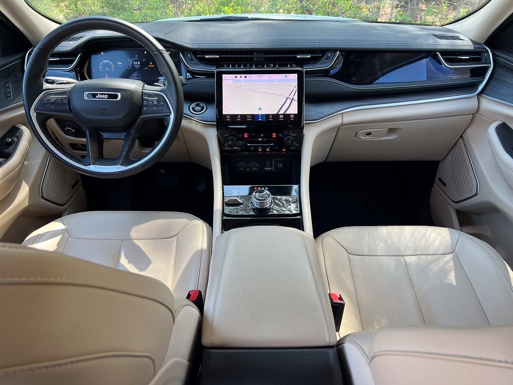 Used 2022 Jeep Grand Cherokee L Limited image 34