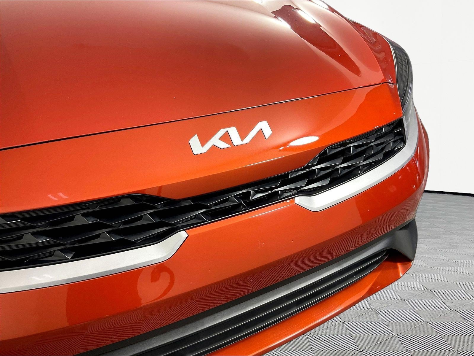 Certified 2023 Kia Forte LXS w/ LXS Technology Package FWD image 32