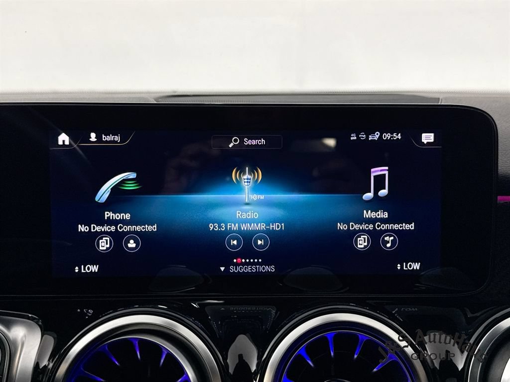 Used 2022 Mercedes-Benz GLB 250 4MATIC image 18