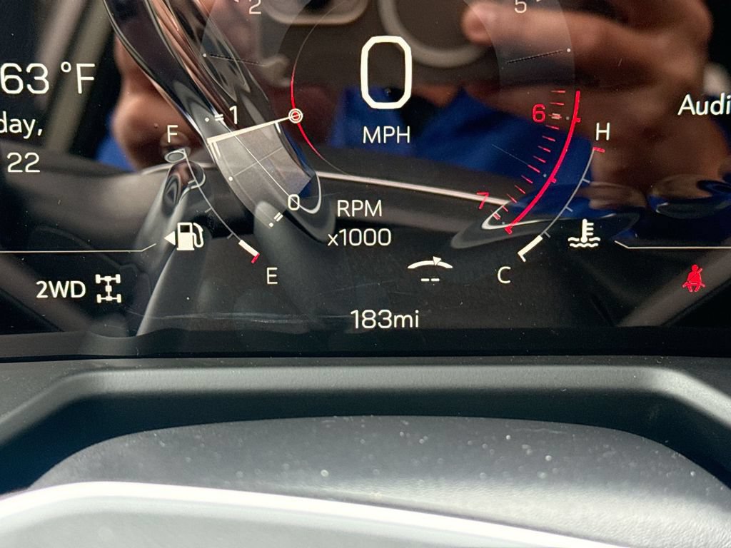 New 2026 GMC Acadia Elevation w/ Elevation Premium Package AWD/4WD image 12