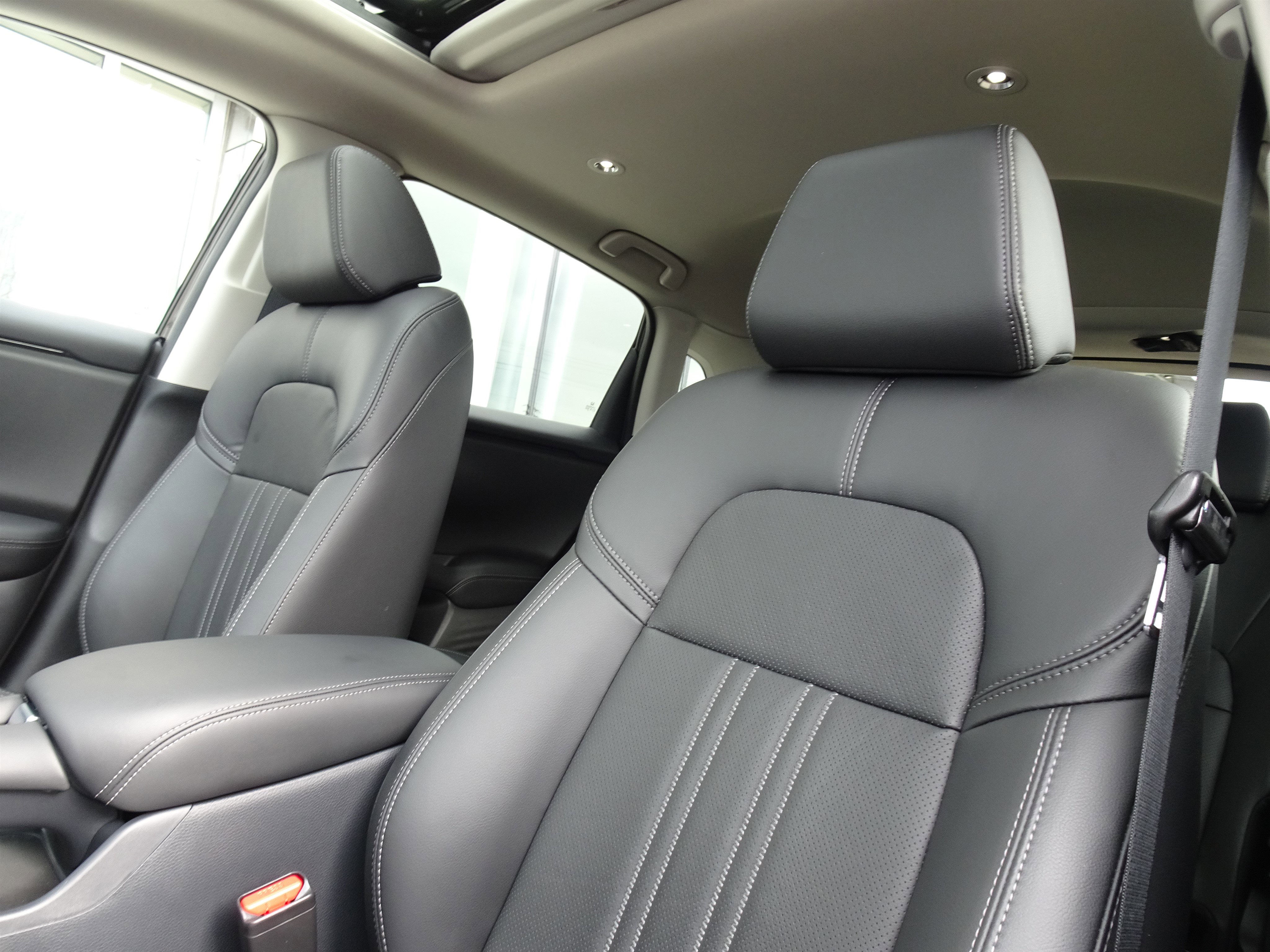 Used 2025 Honda HR-V EX-L image 10