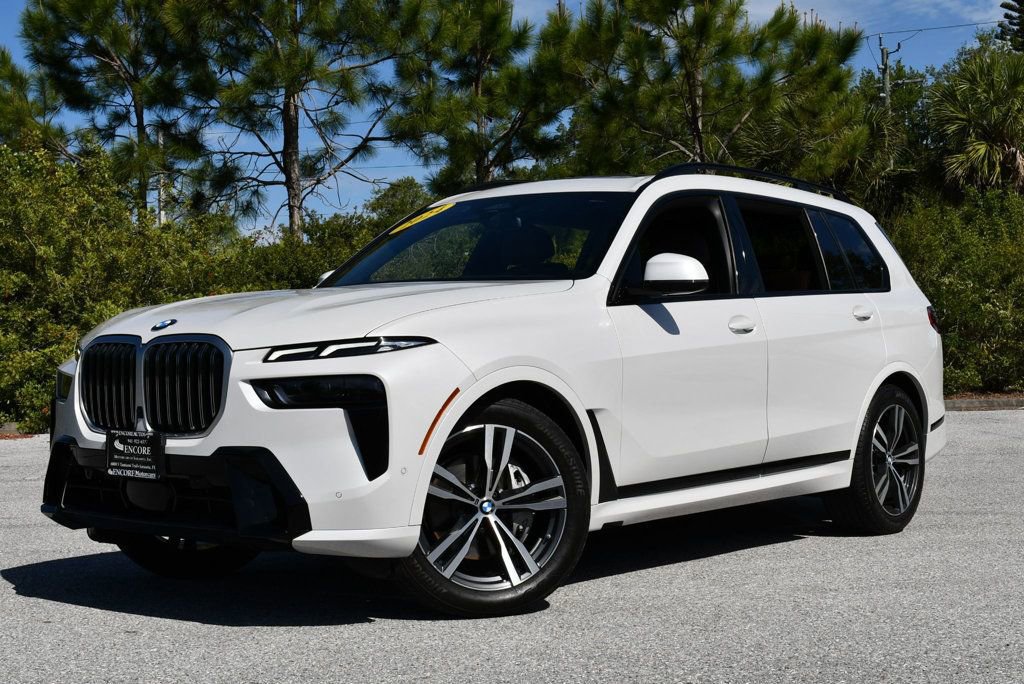 Used 2024 BMW X7 xDrive40i w/ M Sport Package image 23