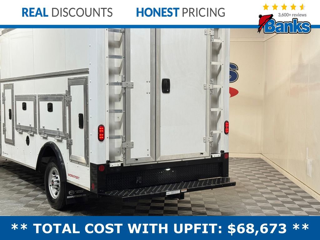 New 2026 GMC Savana 3500 w/ Driver Convenience Package image 5