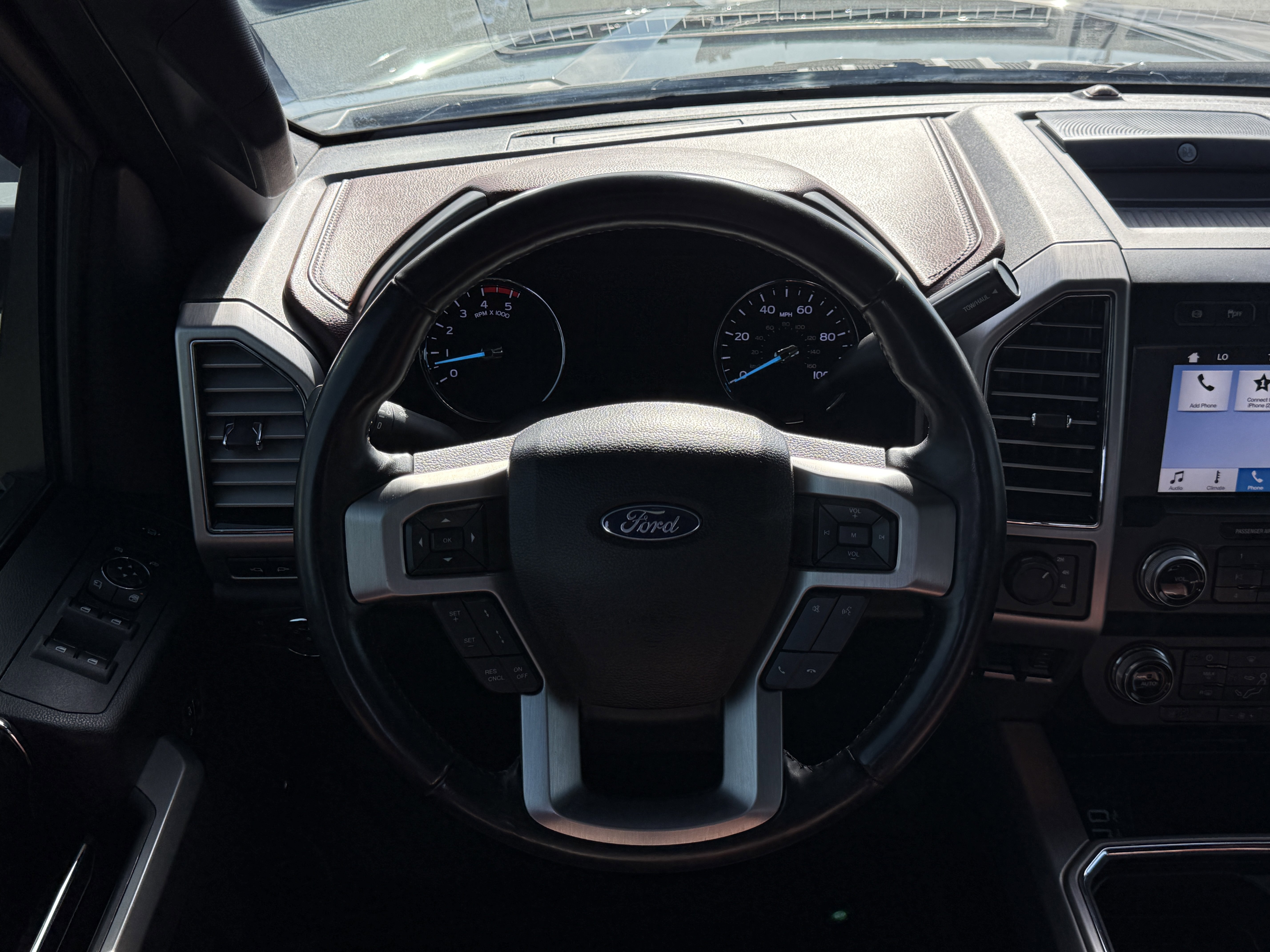 Certified 2019 Ford F450 Platinum w/ Platinum Ultimate Package image 12