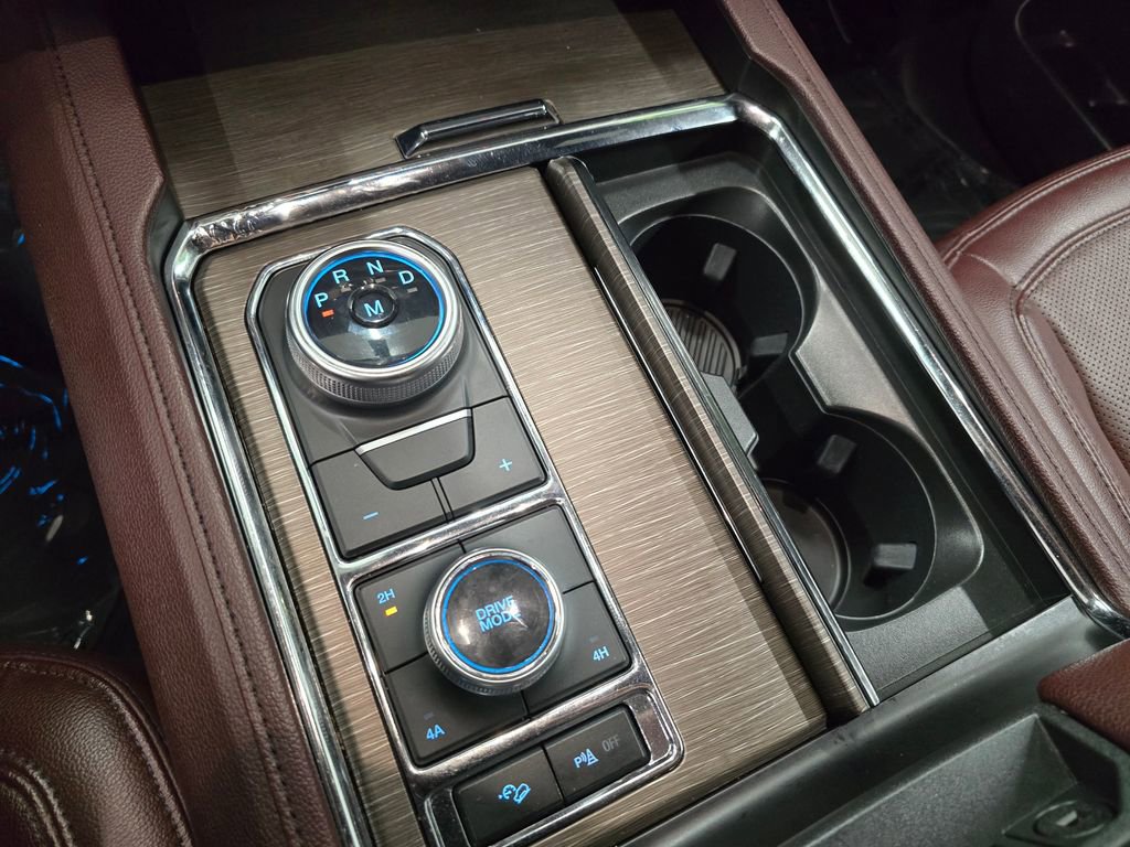Used 2024 Ford Expedition Limited image 29