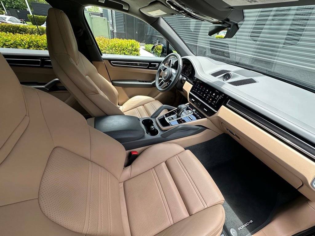 Certified 2023 Porsche Cayenne AWD/4WD image 43