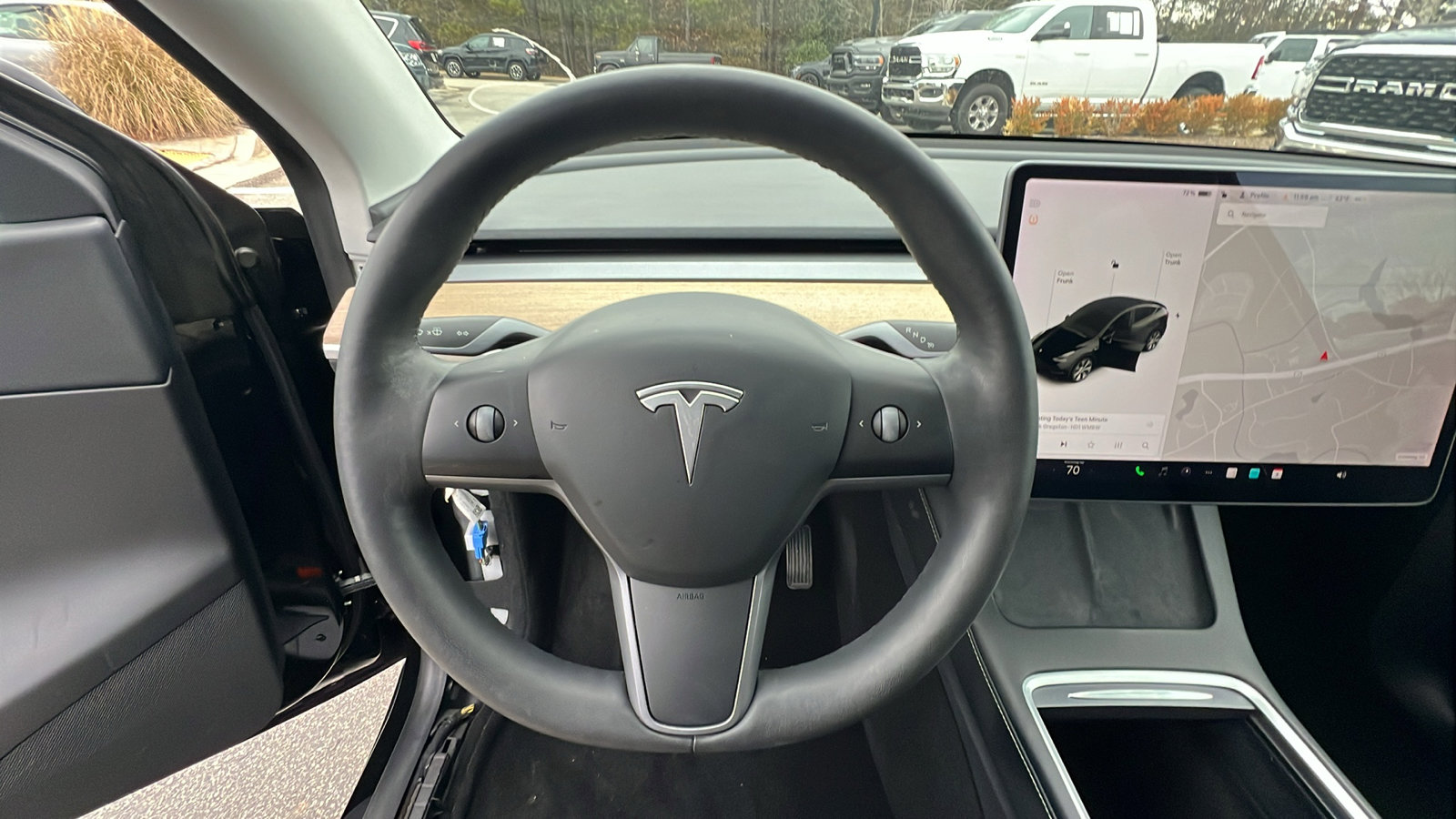 Used 2021 Tesla Model Y Long Range image 25