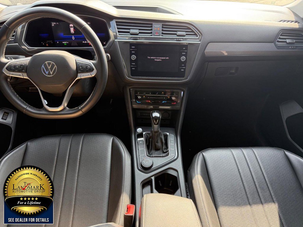 Used 2022 Volkswagen Tiguan SE w/ Panoramic Sunroof Package image 15