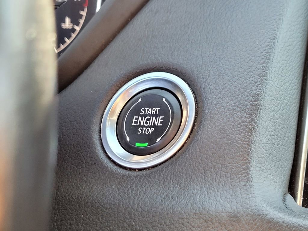 Used 2023 Cadillac XT4 Premium Luxury image 20