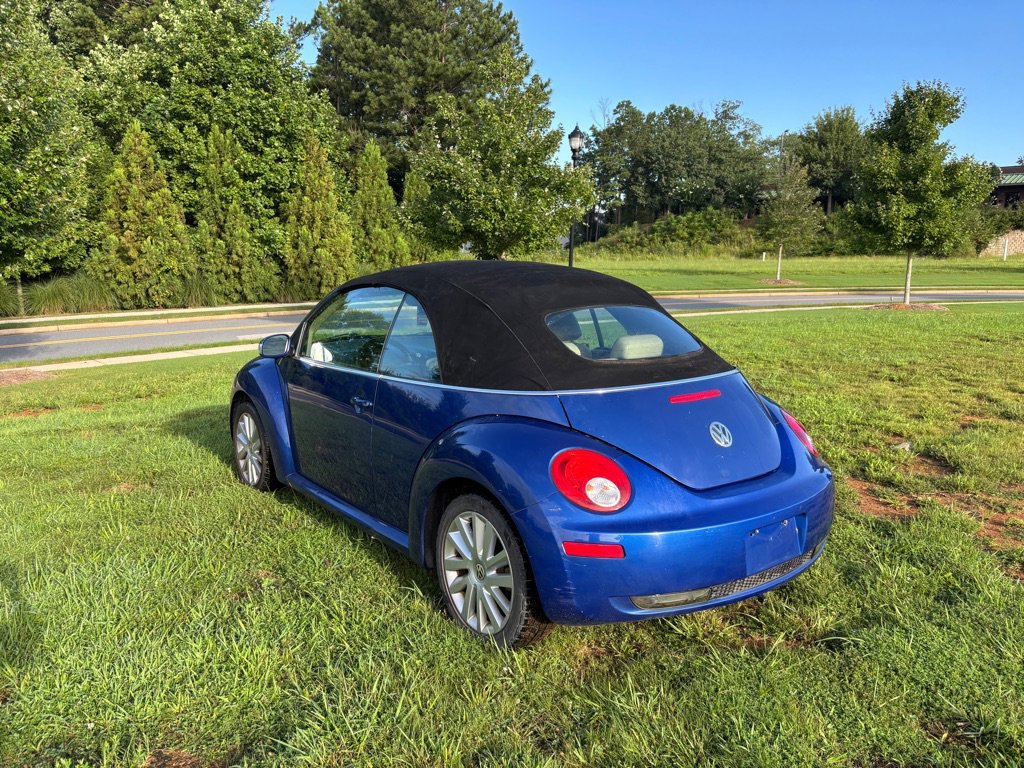 Used 2008 Volkswagen Beetle SE image 9