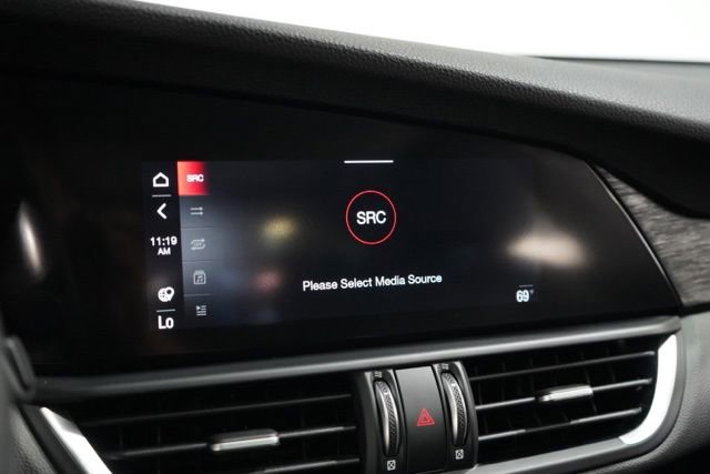 Used 2020 Alfa Romeo Giulia AWD w/ Cold Weather Package image 25
